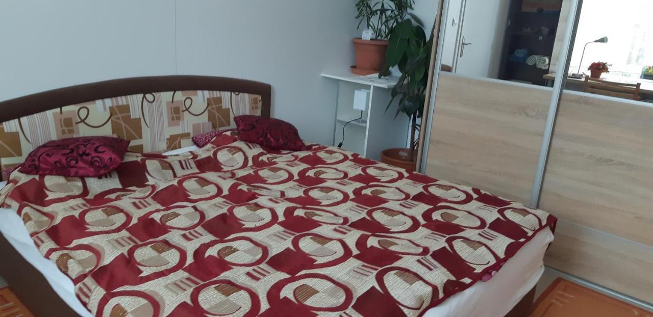 Apartman Yvet Sucany Luaran gambar