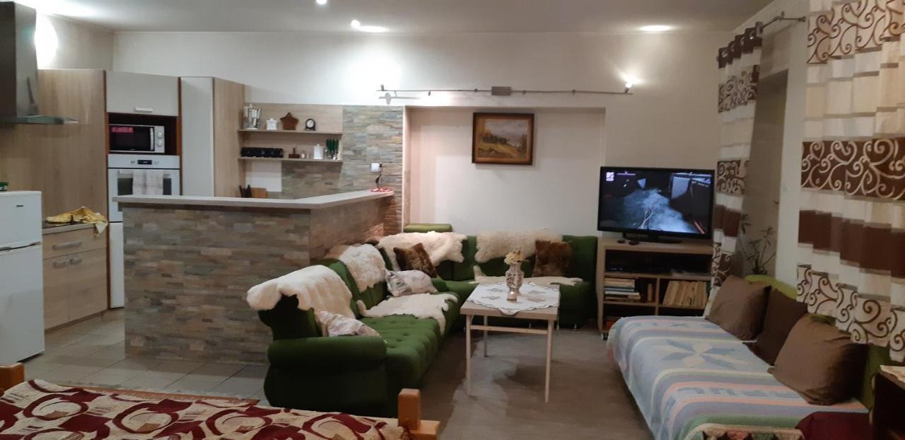 Apartman Yvet Sucany Luaran gambar