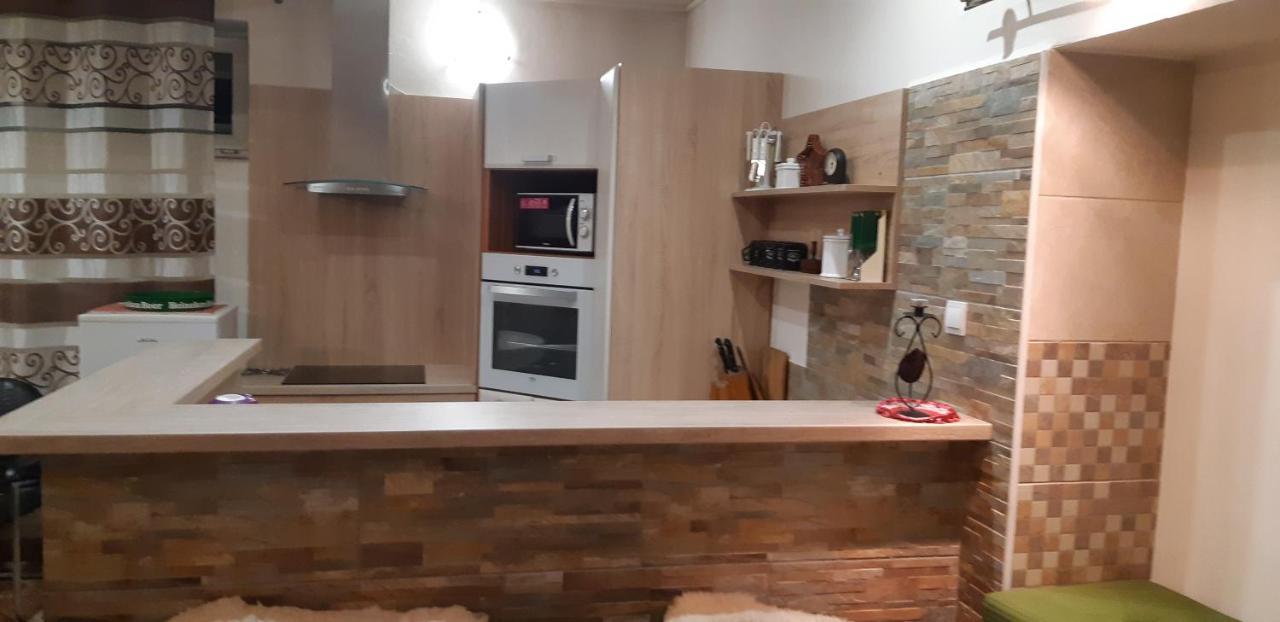 Apartman Yvet Sucany Luaran gambar