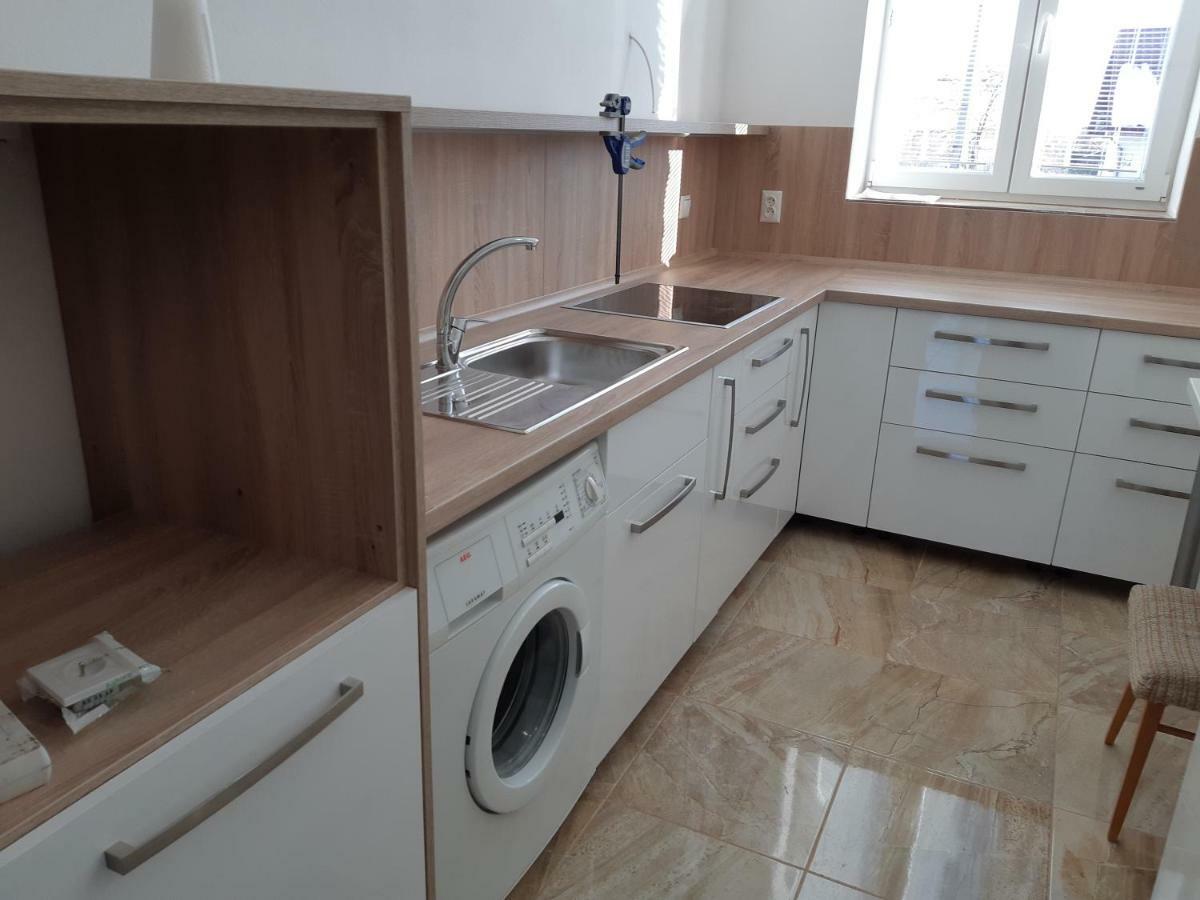 Apartman Yvet Sucany Luaran gambar
